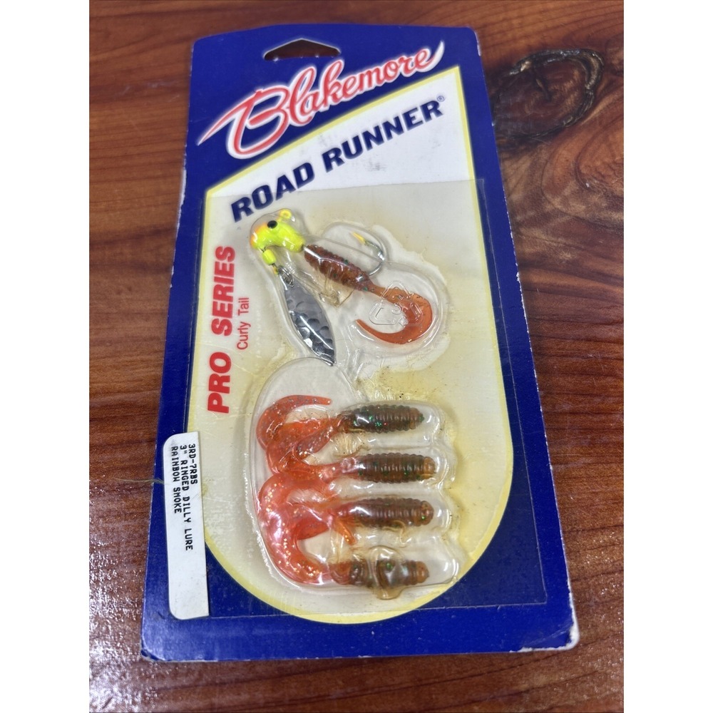Road Runner Pro Series Curly Tail Jig w/Spinner, 1/8 oz Ringed Dilly Lure Rainbo